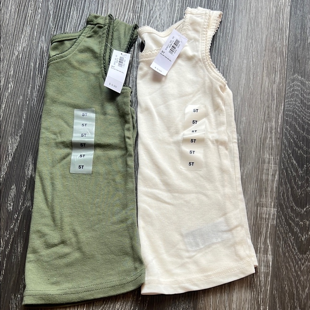 Old Navy Kids Sz 5T Tank Tops - Green and off White